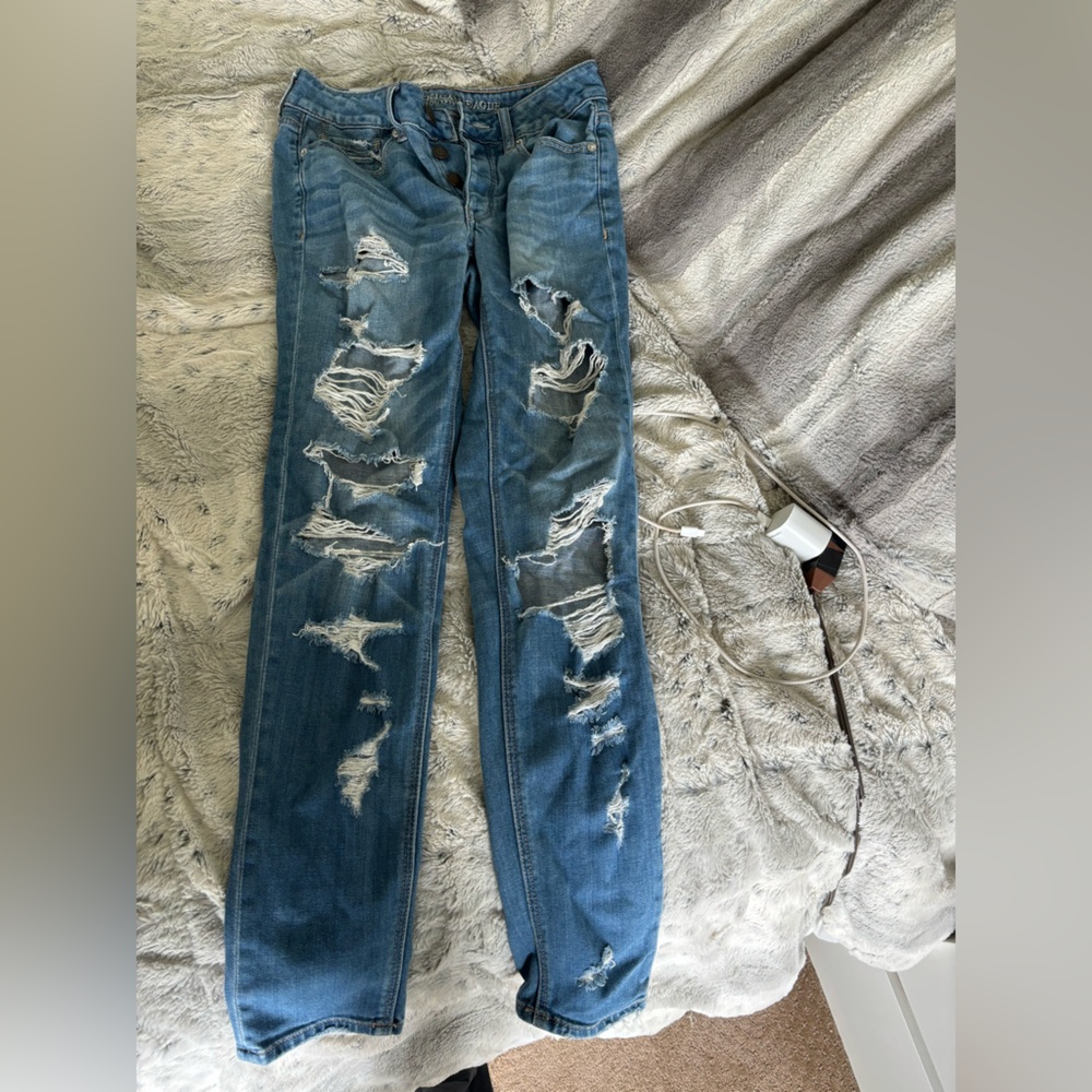American eagle mom jeans
